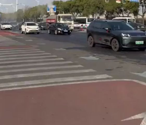 Нарисуй мне радугу, художник!⁠⁠