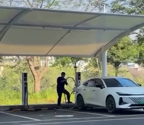 А он шарит в электричестве⁠⁠