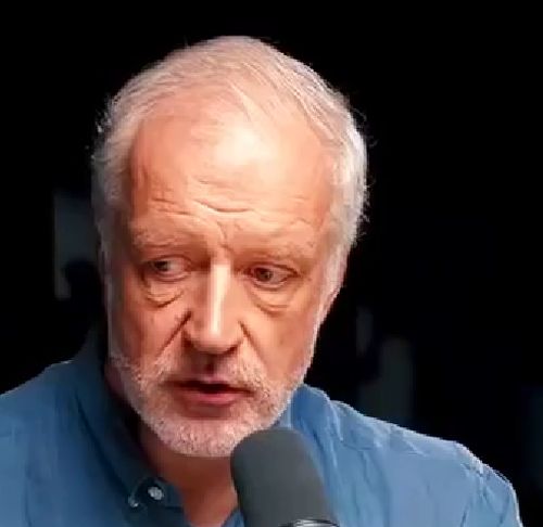 Алексей Семихатов объясняет суть черной дыры