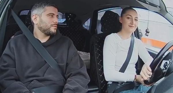 Почему машина не едет?