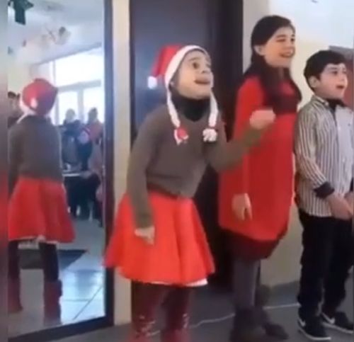 Красная Шапочка на новогоднем утреннике