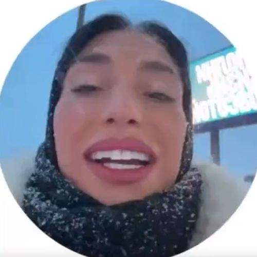 Работяги из Индии начали гоняться за москвичками