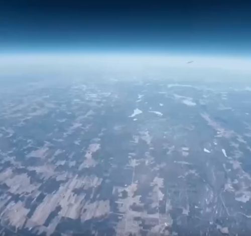 Как выглядит полет на скорости 800 км/ч: вид из стратосферы