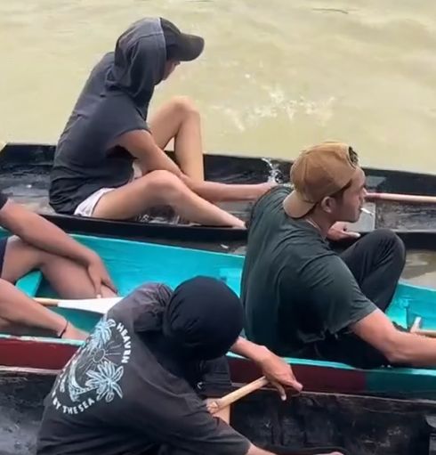 С такими друзьями и врагов не надо