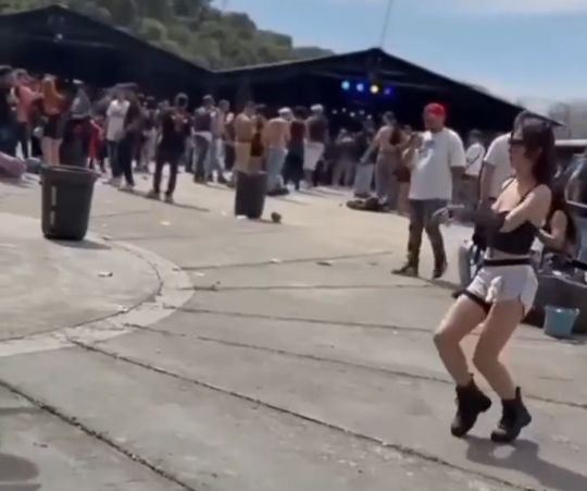 Пофиг, пляшем!