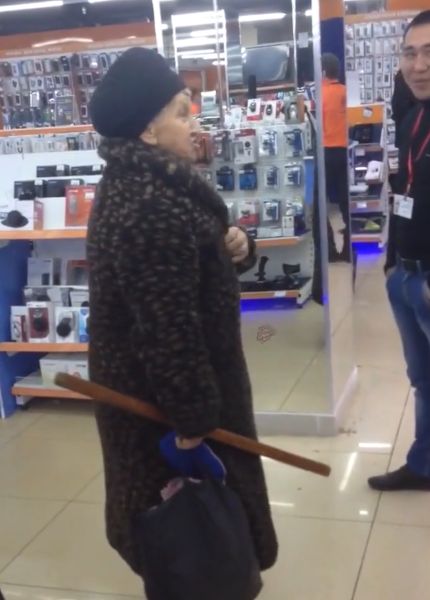 Старость хороша тем, что вместе с нею приходит мудрость.