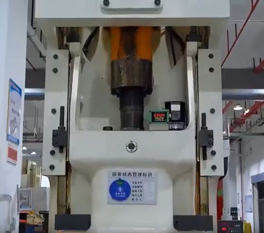 Как производится корпус компьютера на заводе