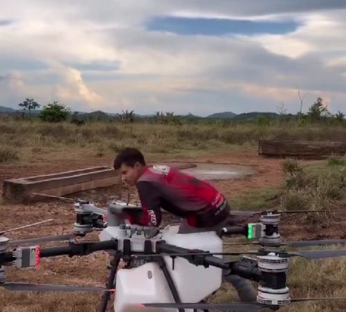 Когда в совершенстве освоил сельскохозяйственный дрон