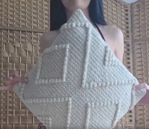 Там за подушкою любят нас и ждут⁠⁠