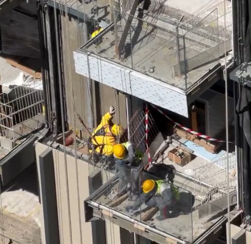 А если уронить?