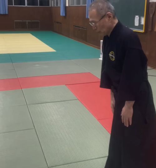 Сенсей всех победил не напрягаясь