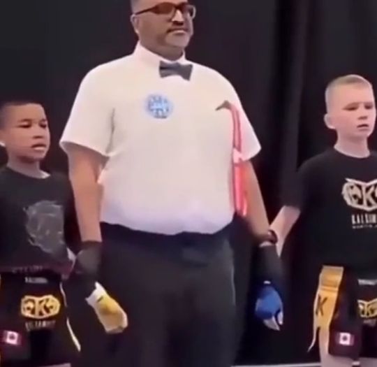 Маленькие мужчины!