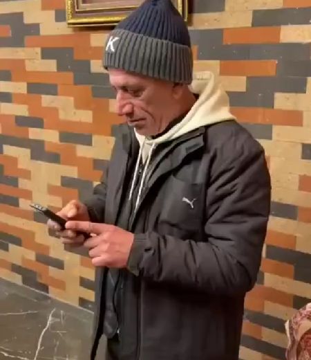 И премию "менеджер по продажам" месяца получает