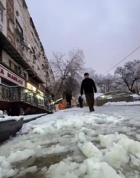 Прогулка до Пятёрочки этой зимой