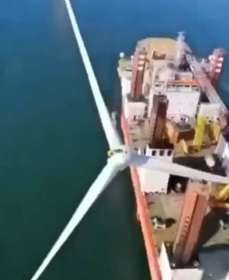 Небольшая авария при монтаже оборудования для "Зеленой энергии"