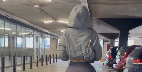 Летящей походкой...