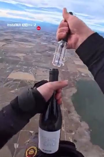 Каблук! Дома жена не разрешает выпить