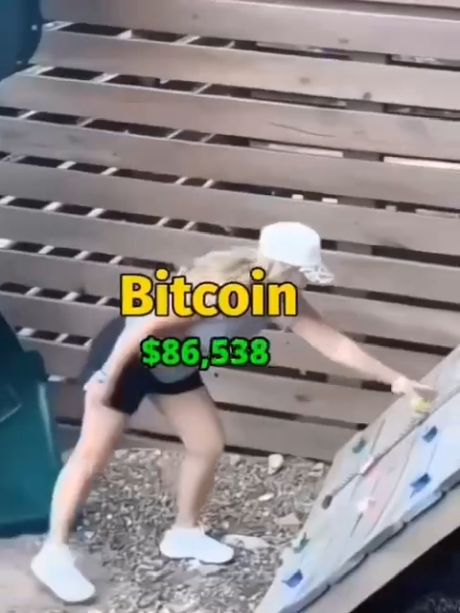 В курсе, что биткоин упал?