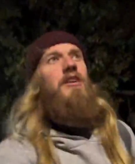 Турист в Непале наткнулся на жуткое колесо обозрения