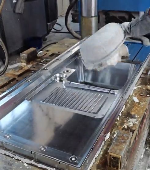 Раковина штампанутая