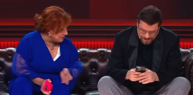 Это тренировка перед 8 марта