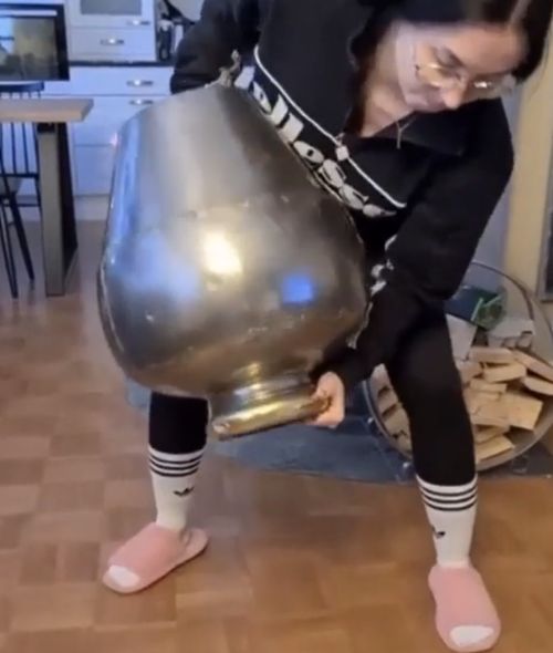 Что это за странный звук в урне