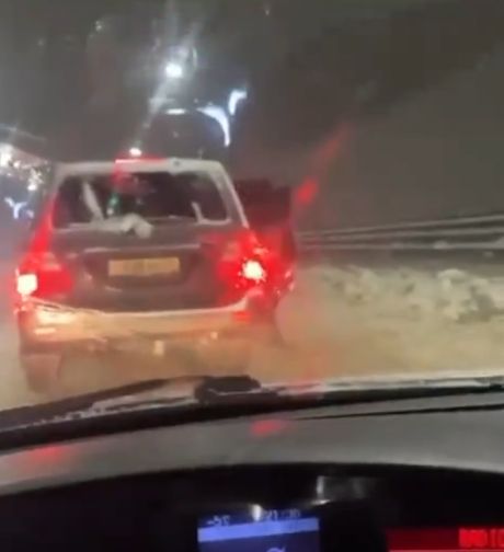 «Ещё раз палец покажешь свой, сломаю!»