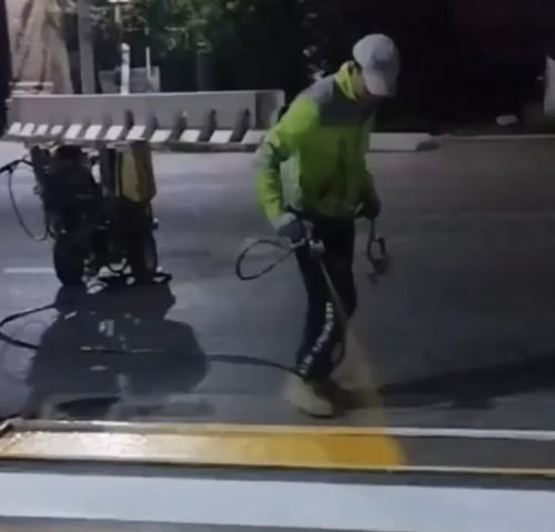 Чуть-чуть за линию попало