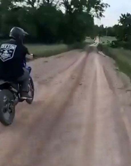 В деревне нужно быть осторожнее