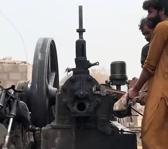 Ремонт 90-летнего двигателя