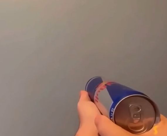 Этот парень может перезарядить что угодно⁠⁠