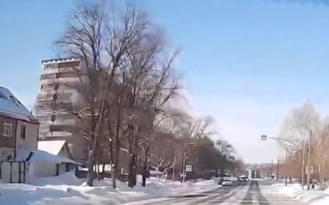 В Челябинске на улице Богдана Хмельницкого водитель Лексуса сбил 13-летнего школьника