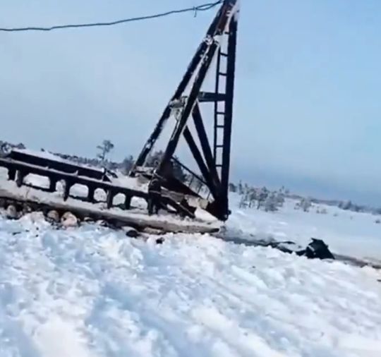 Как на севере достают транспорт из ледового плена