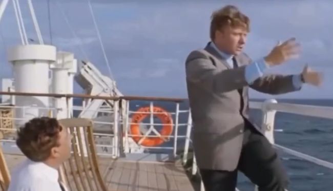 Порекомендуйте фильм. Из тех, где до конца непонятно, что к чему