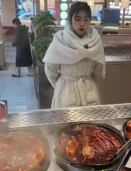 Ты же лопнешь, деточка!