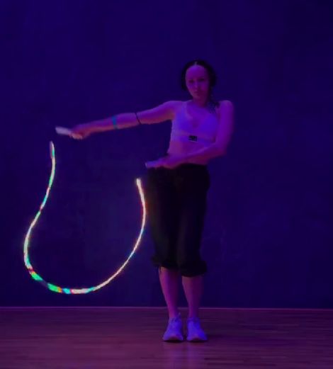 Светящаяся скакалка