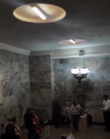 Невозможно пройти мимо