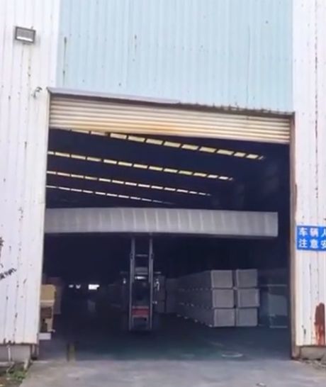 Интересная техника управления погрузчиком⁠⁠