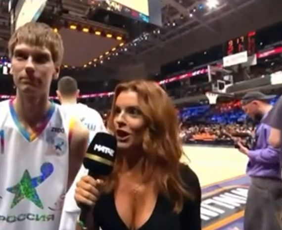 Оператор знает, что для зрителя настоящая награда