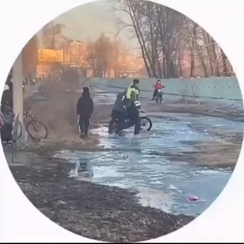 Обнаглевшие питбайкеры