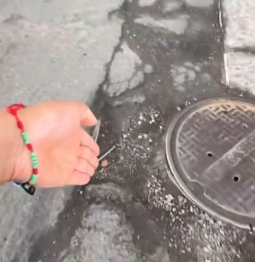 Недоволен плохой дорогой