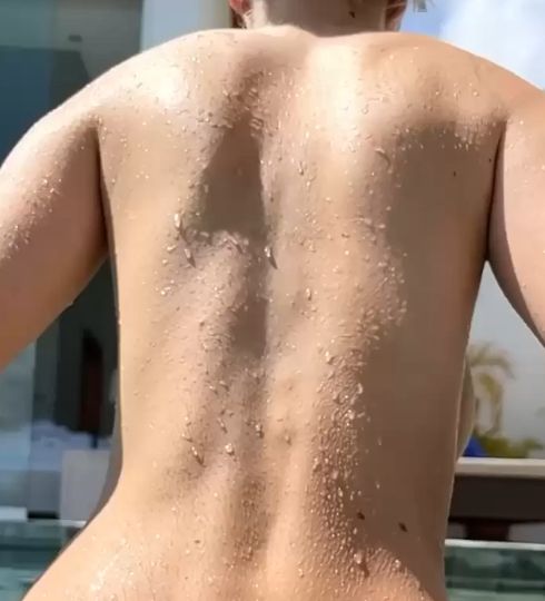 Eva Elfie и её попка