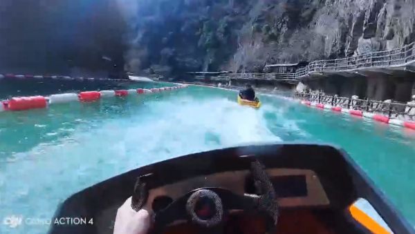 Экстремальный водный картинг на электролодках в Китае