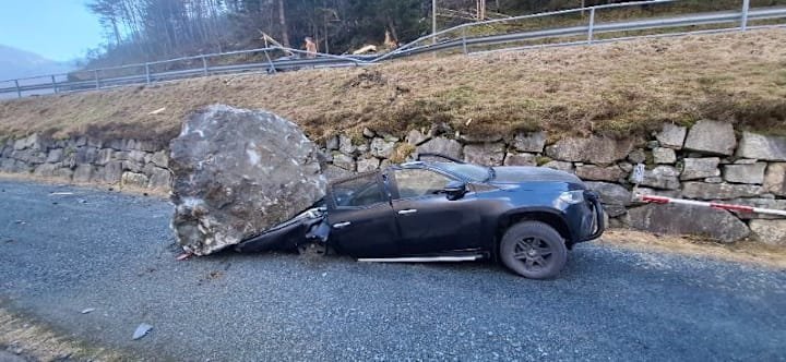 В Норвегии случился небольшой камнепад