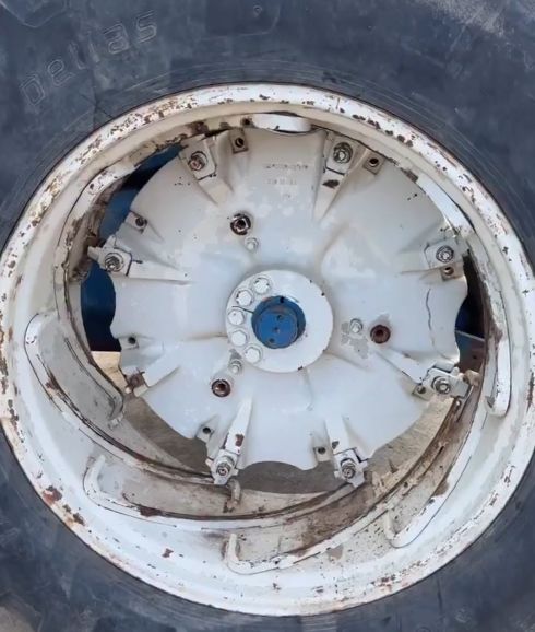 Регулируемая ширина колеи на тракторе⁠⁠