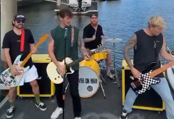 Настало время освежиться⁠⁠