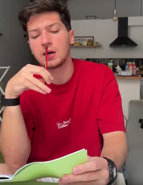 Почему Саня это ШУРА?