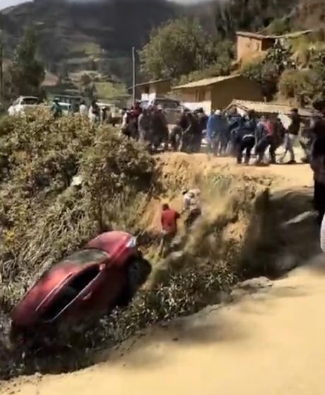 Внучка за бабку, бабка за дедку...