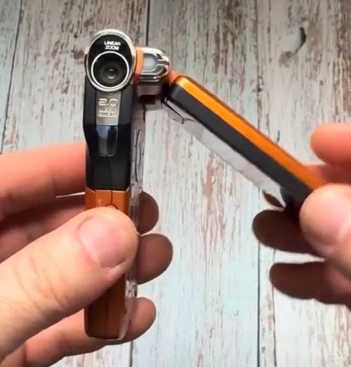 Умели ж раньше телефоны делать, каждый по своему оригинален⁠⁠