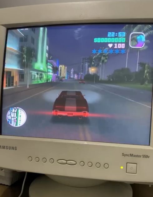 Я не плачу, просто что-то в глаз попало⁠⁠